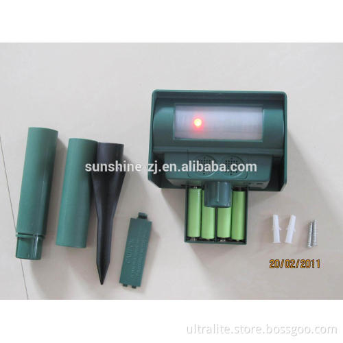 Solar Ultrasonic Animal Cenice Repeller/Animal Repeller